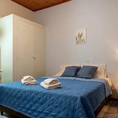 Secret Summer Retreats - Fully Equipped Getaways *