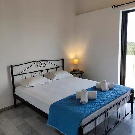 Secret Summer Retreats - Fully Equipped Getaways *